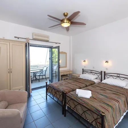 Aparthotel Lakonia *
